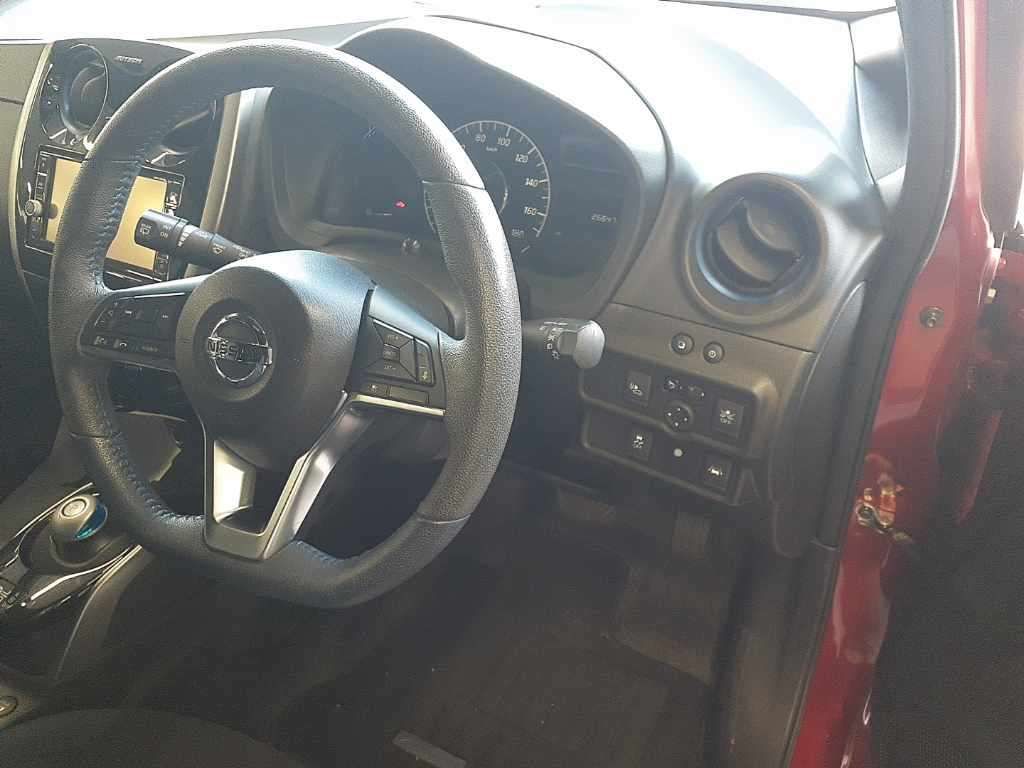 2018 Nissan Note e-パワーオーテックスポーツスペク auction photo 9