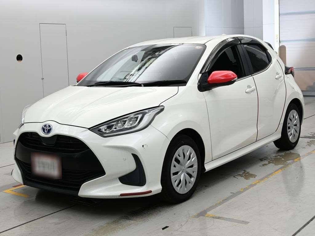 Japan Auction Vehicles 14 2021 Toyota Yaris ハイブリッドZ auction photo