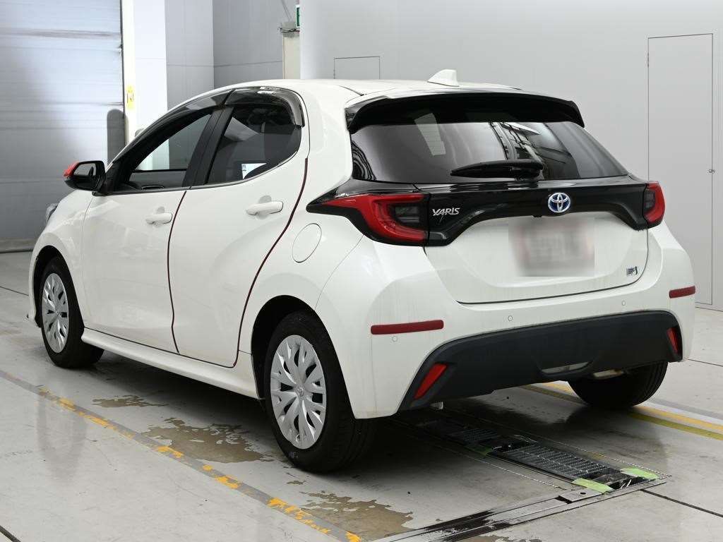 2021 Toyota Yaris ハイブリッドZ auction photo 6