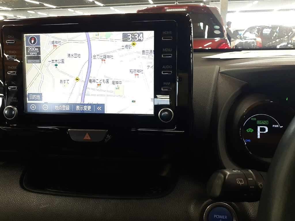 2021 Toyota Yaris ハイブリッドZ auction photo 12