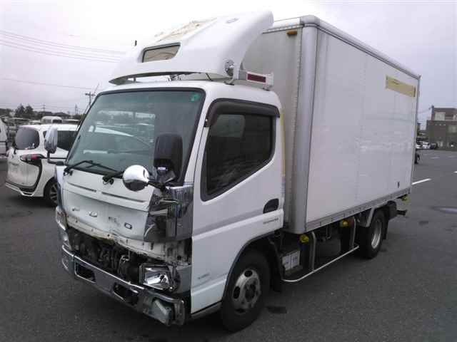 2017 Mitsubishi Fuso Canter 2.0t auction photo 3