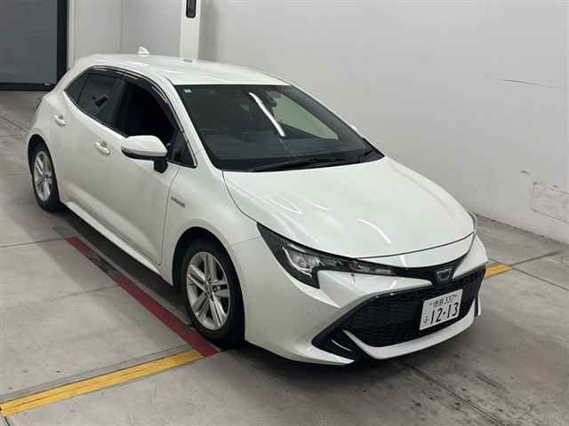 2018 Toyota Corolla Sport ハイブリッドG Japan auction vehicle