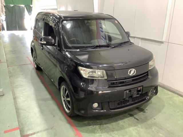 Japan Auction Vehicles 4 2010 Toyota bB 4WD S HIDセレクション auction photo