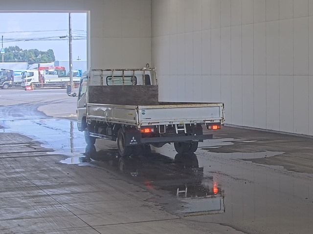 2019 Mitsubishi Fuso Canter Hira auction photo 2