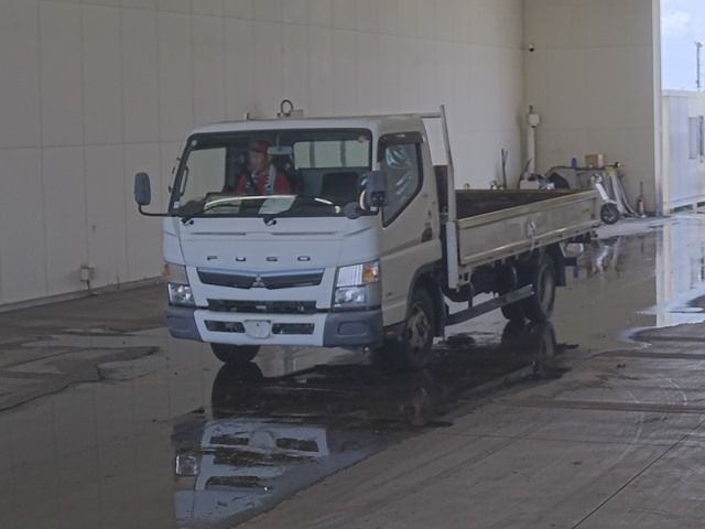 2019 Mitsubishi Fuso Canter Hira Japan auction vehicle