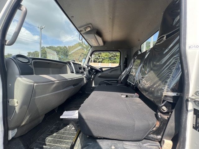 2019 Mitsubishi Fuso Canter Hira auction photo 5