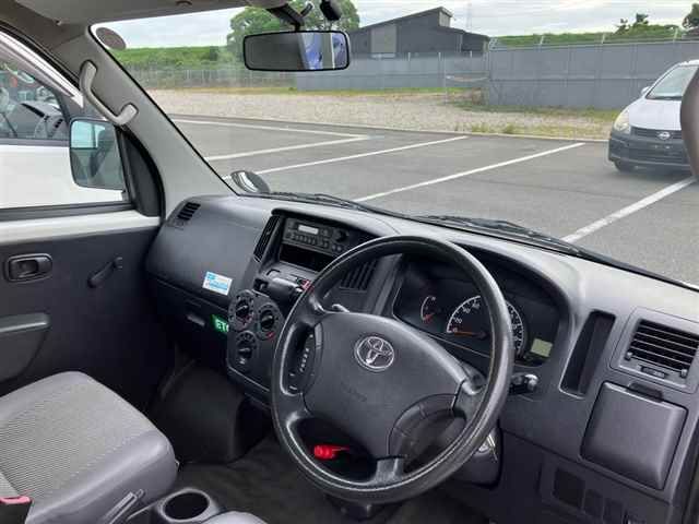 2017 Toyota LiteAce Truck DX auction photo 3