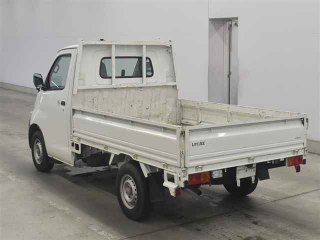 2017 Toyota LiteAce Truck DX auction photo 2