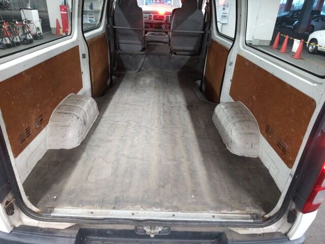 2005 Toyota Hiace ロングDX auction photo 3