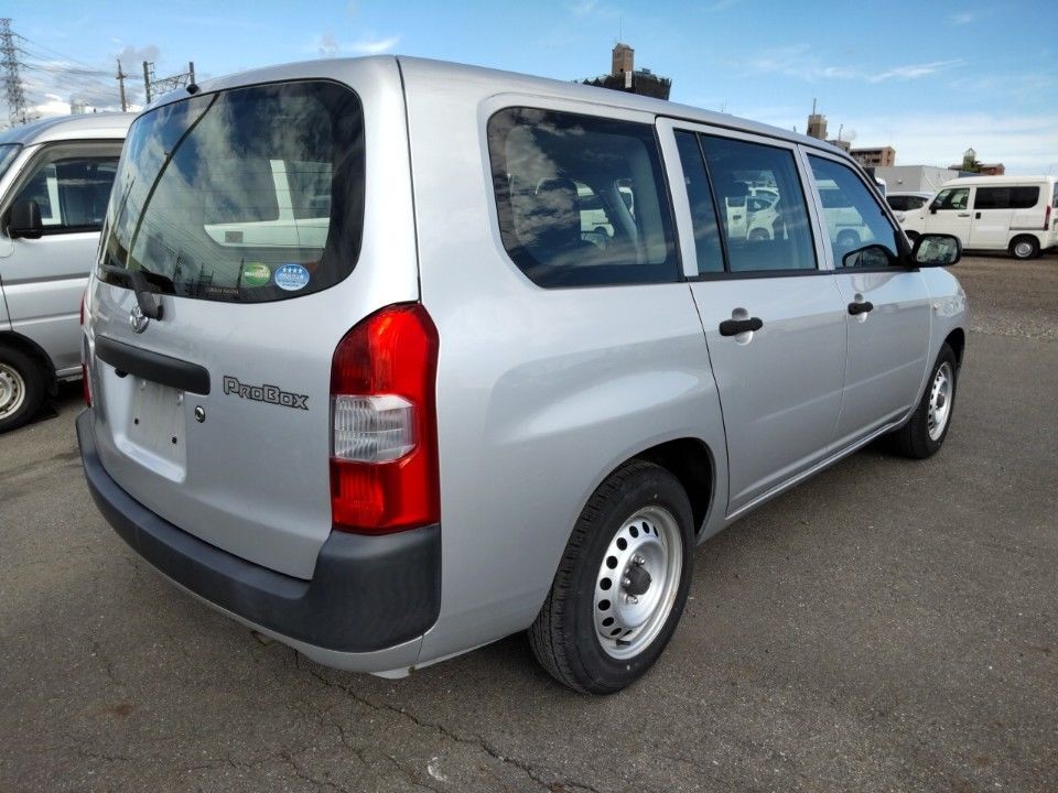 2018 Toyota Probox auction photo 2