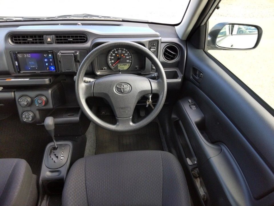2018 Toyota Probox auction photo 3