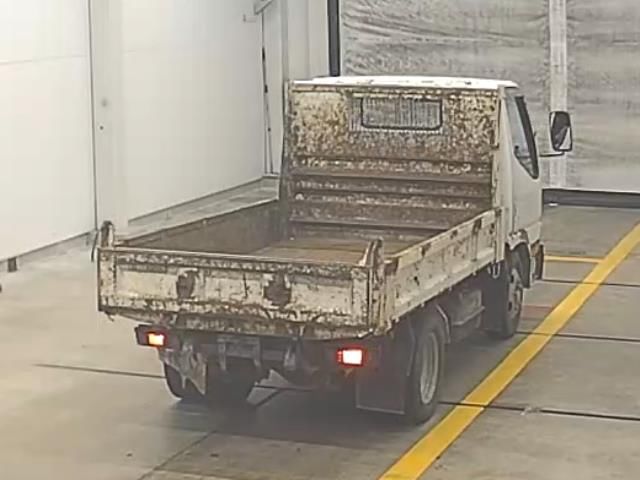 2000 Mitsubishi Fuso Canter dump auction photo 2