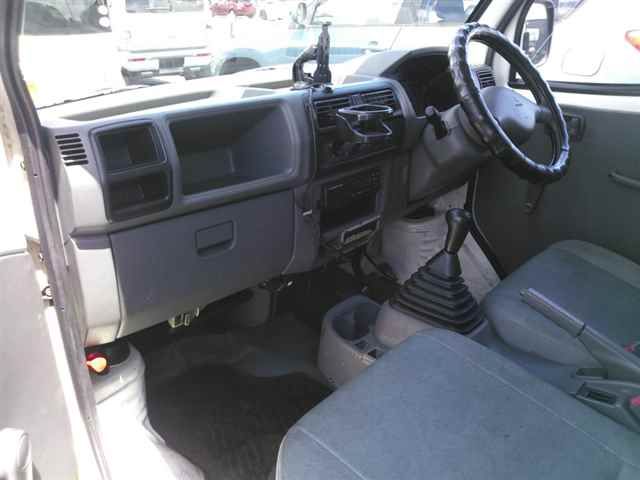 2003 Mitsubishi Minicab auction photo 8