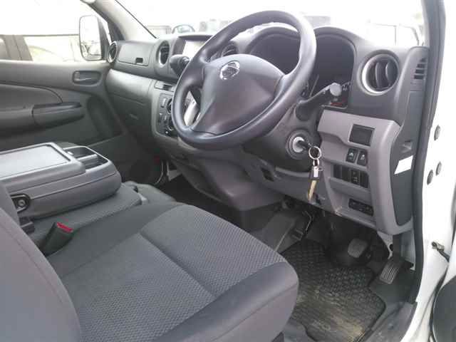 2021 Nissan NV350 Caravan DX auction photo 3