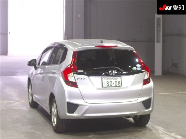 2016 Honda Fit 13G F-PKG コンフォートED auction photo 2