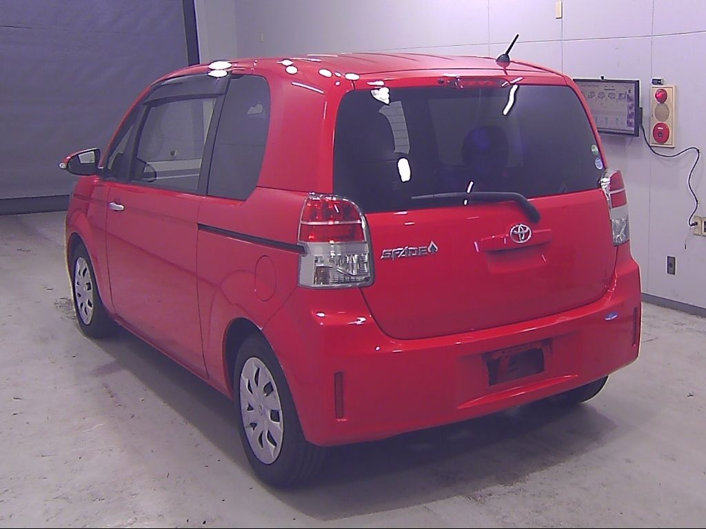 2014 Toyota Spade Y auction photo 5