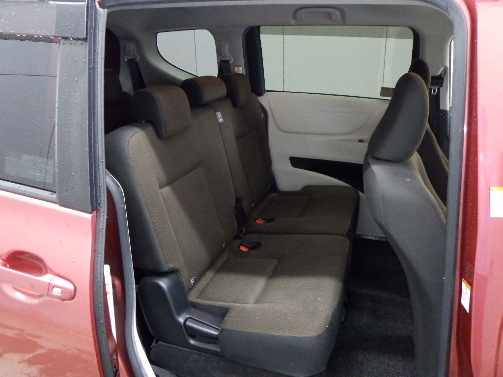 2017 Toyota Sienta ハイブリッドG 7人 auction photo 7