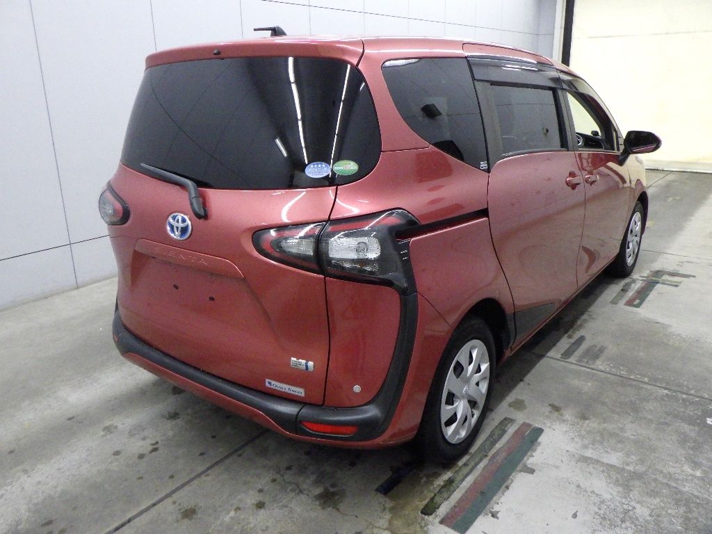 2017 Toyota Sienta ハイブリッドG 7人 auction photo 2
