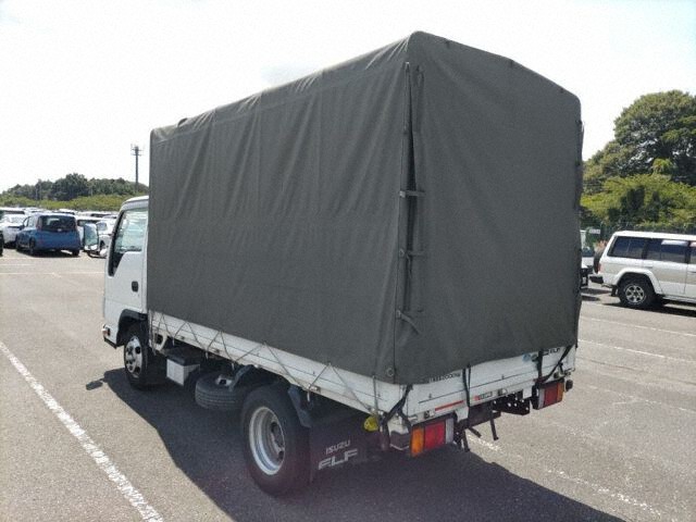 2018 Isuzu Elf auction photo 2