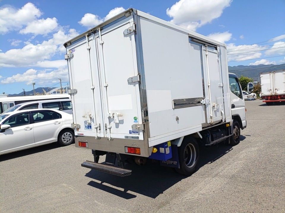 2019 Mitsubishi Fuso Canter auction photo 2