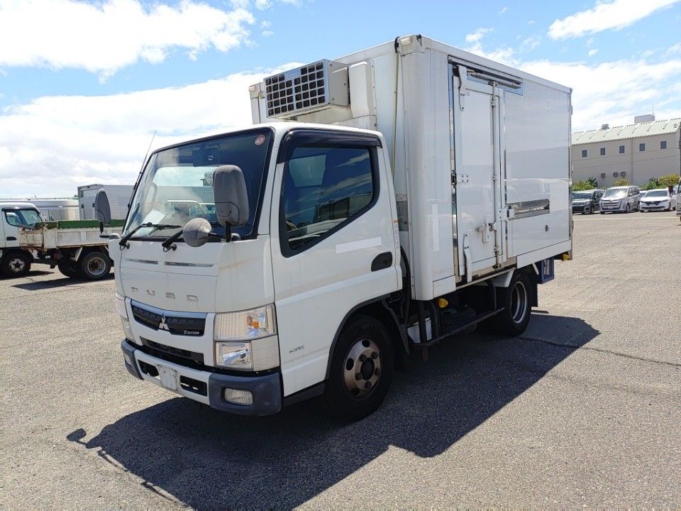 Japan Auction Vehicles 24 2019 Mitsubishi Fuso Canter auction photo