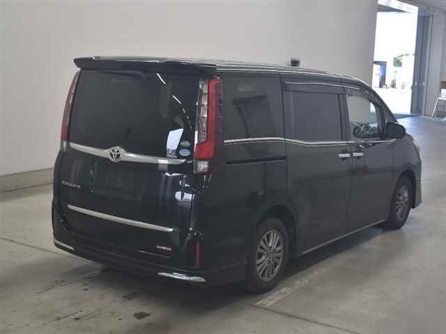 2015 Toyota Esquire Gi auction photo 5
