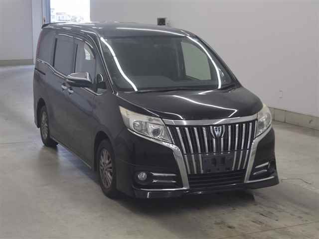 2015 Toyota Esquire Gi Japan auction vehicle