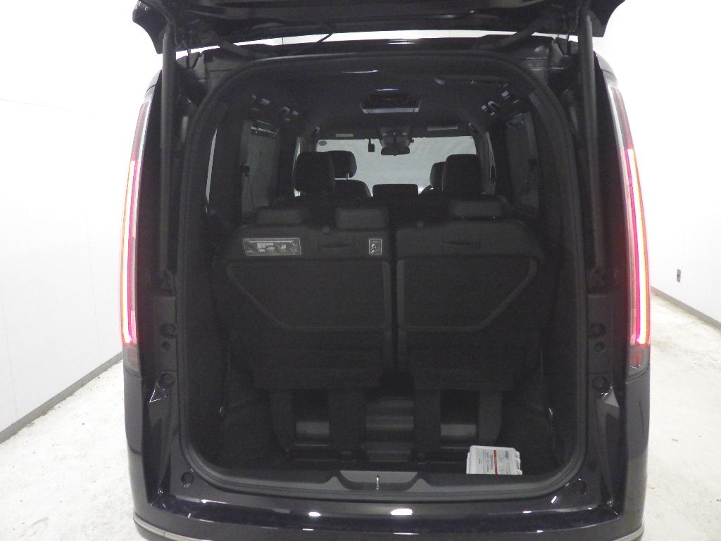 2023 Honda Stepwgn 8 people auction photo 8