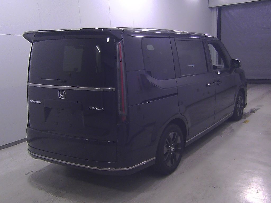 2023 Honda Stepwgn 8 people auction photo 2