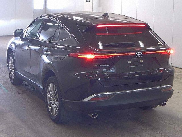2023 Toyota Harrier Z Leather Package auction photo 2