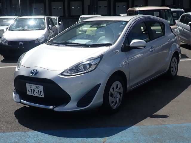 Japan Auction Vehicles 12 2020 Toyota Aqua L auction photo