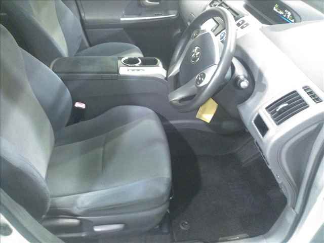 2013 Toyota Prius Alpha S auction photo 4