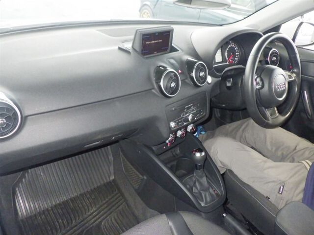 2012 Audi A1 Sportback 1.4TFSIバイキセス auction photo 3