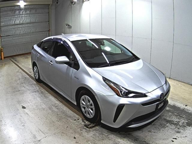 2020 Toyota Prius S Japan auction vehicle