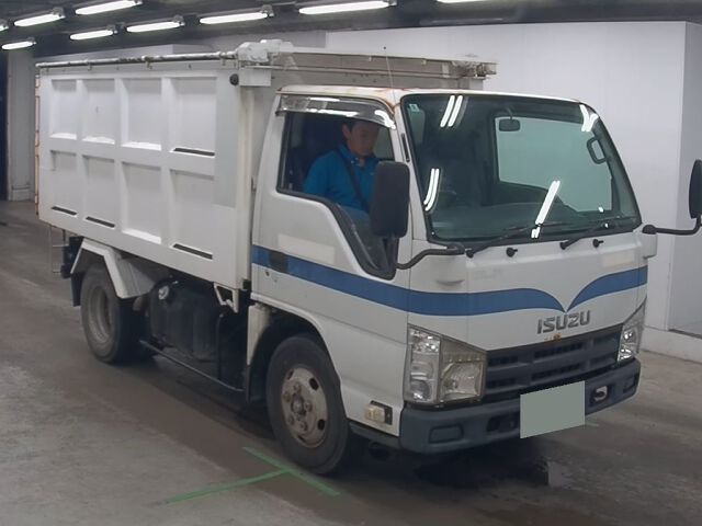 Japan Auction Vehicles 8 2011 Isuzu Elf ダンプ auction photo