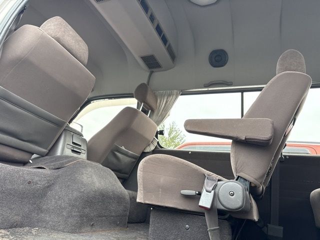2000 Toyota Hiace Grand Cabin G auction photo 10