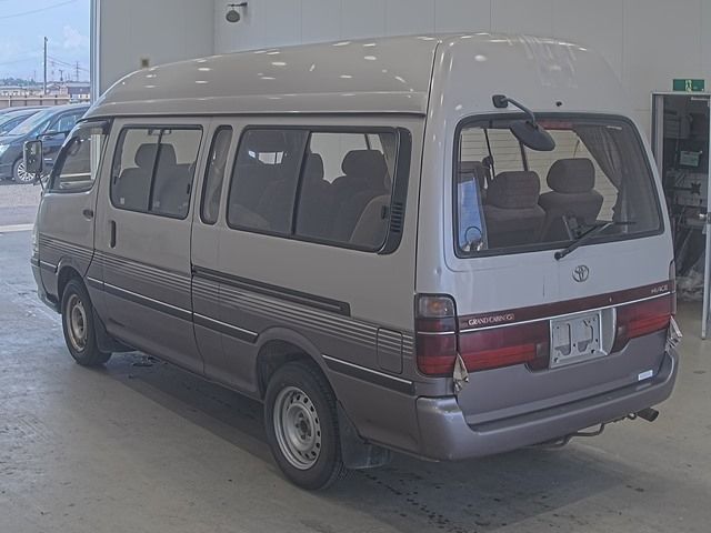 2000 Toyota Hiace Grand Cabin G auction photo 2