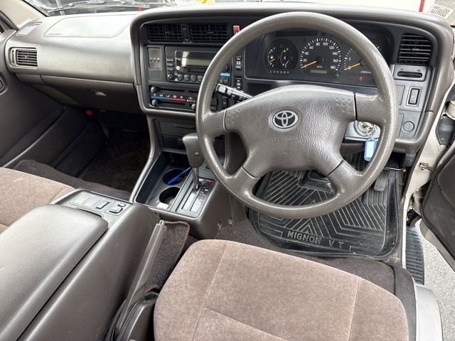 2000 Toyota Hiace Grand Cabin G auction photo 4