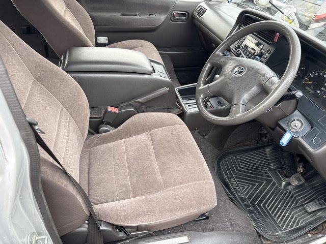 2000 Toyota Hiace Grand Cabin G auction photo 8