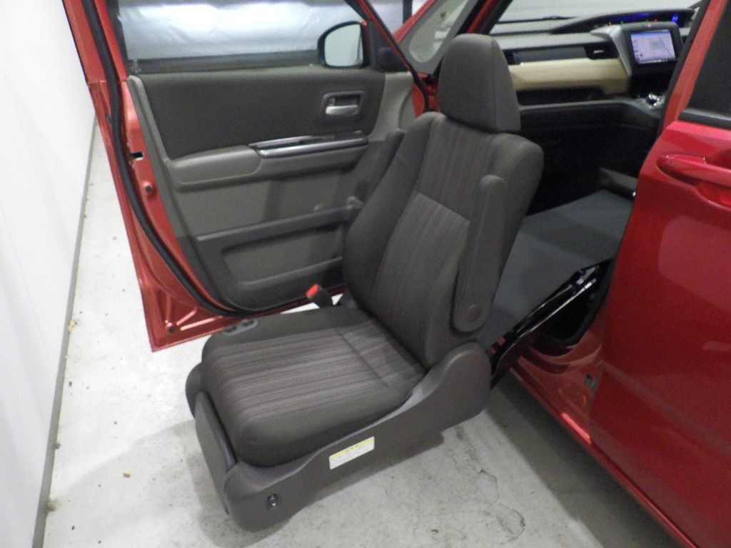 2019 Honda Freed G 6 people auction photo 9