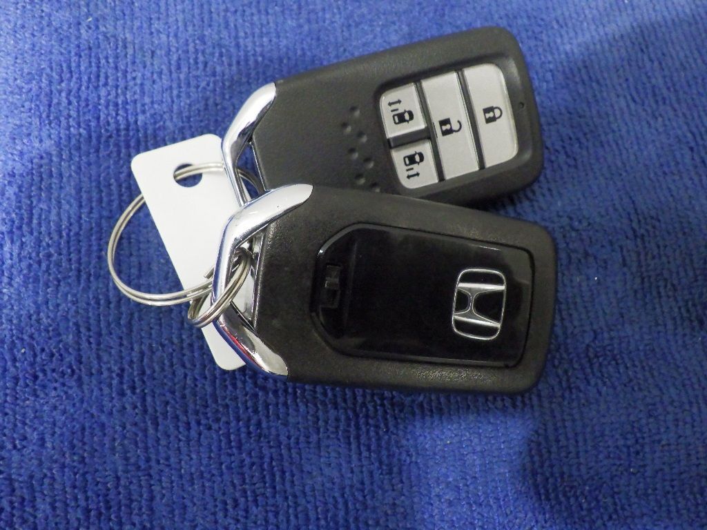 2019 Honda Freed G 6 people auction photo 13