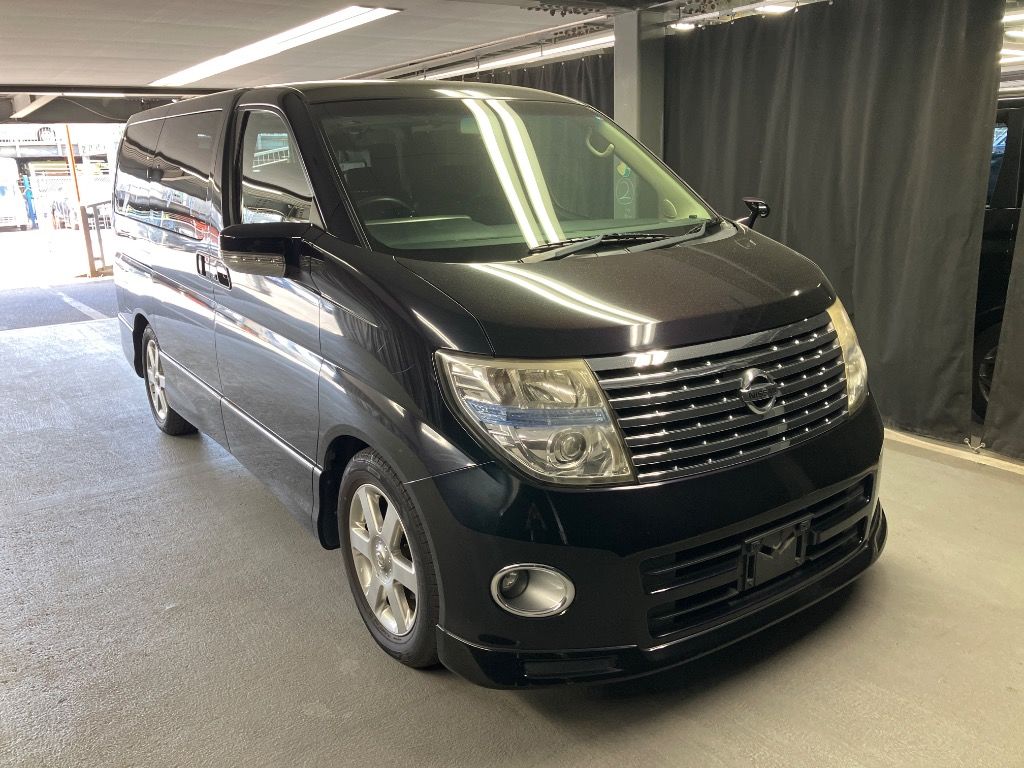 Japan Auction Vehicles 7 2007 Nissan Elgrand HWS auction photo