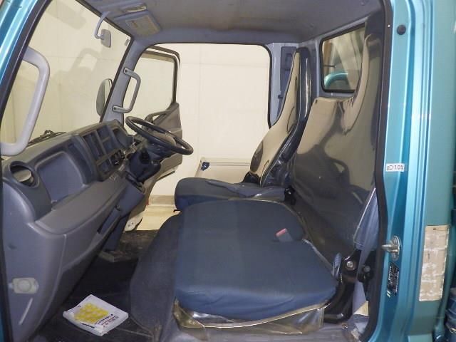 2015 Mitsubishi Fuso Canter Vacuum truck auction photo 8