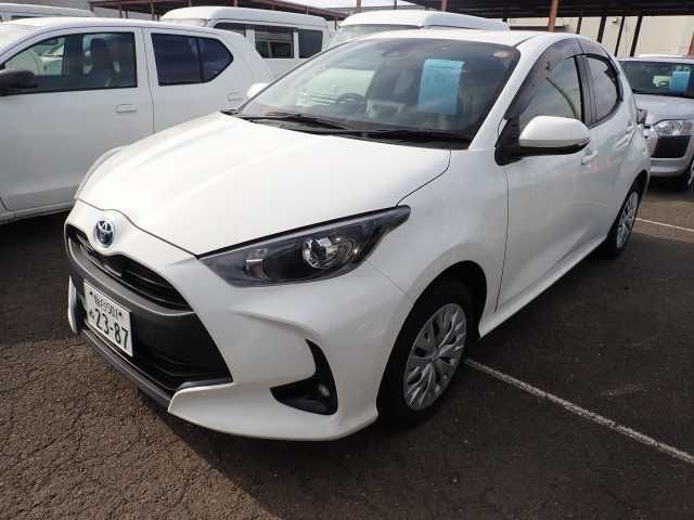 Japan Auction Vehicles 12 2021 Toyota Yaris HYBRID G 4WD auction photo