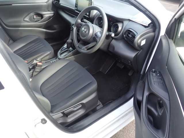 2021 Toyota Yaris HYBRID G 4WD auction photo 3