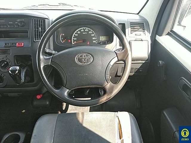 2015 Toyota タウンエース バン 5D DX 0.75トン auction photo 5