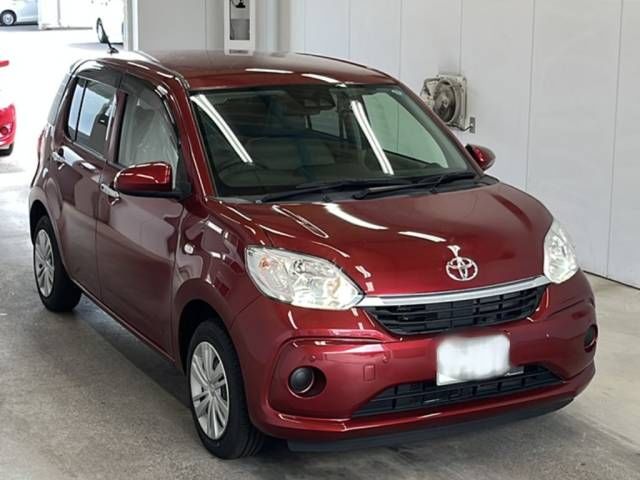 2023 Toyota Passo X Lパッケージ auction photo 4