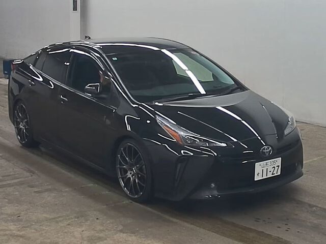 Japan Auction Vehicles 5 2022 Toyota Prius AツーリセレブラックED auction photo