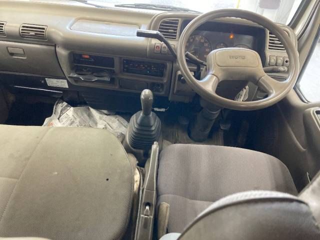 1996 Isuzu Elf Wキャブ 4WD auction photo 2
