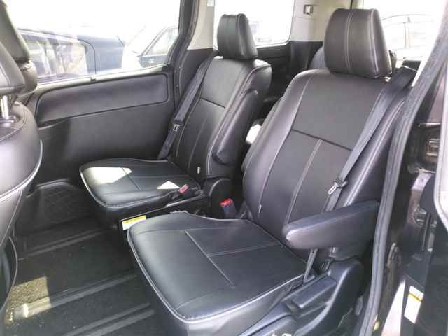 2014 Toyota Noah Si auction photo 9